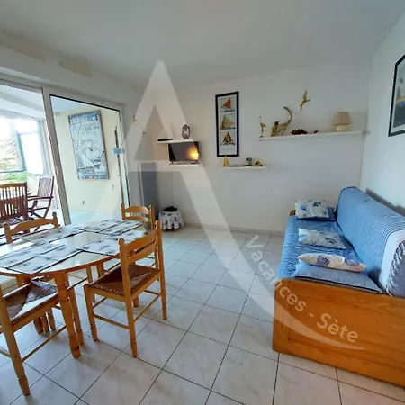 Proche Des Plages, Avec Piscine, T2 Equipe Wifi Avec Garage *